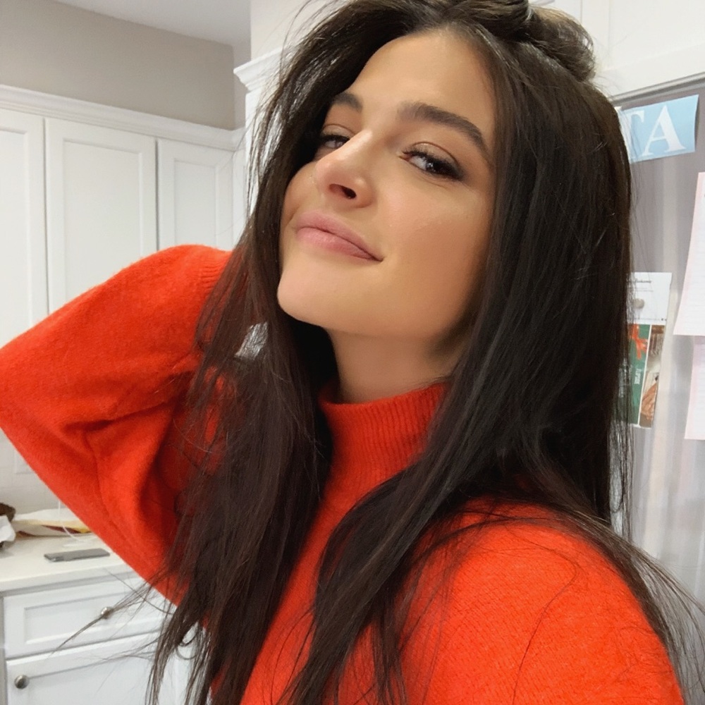 Meet your Posher, Maria